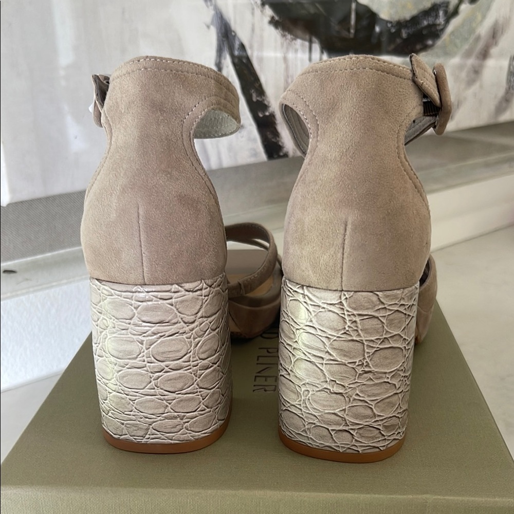 Donald J. Pliner Women's  Trista Tan Sandals - Picture 2 of 3